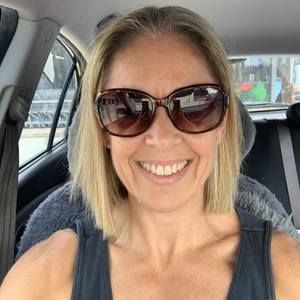 Meet your Posher, Kelli